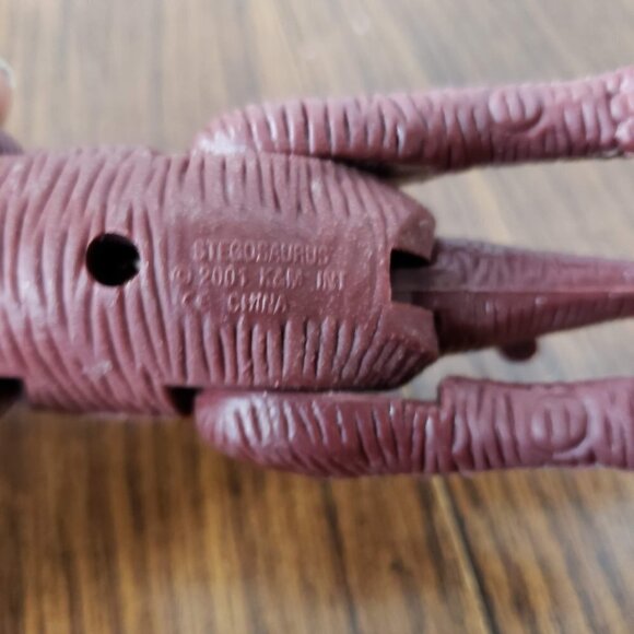 Stegosaurus 4 Inch Red Plastic Dinosaur Toy K&M 2001 - Picture 6 of 6